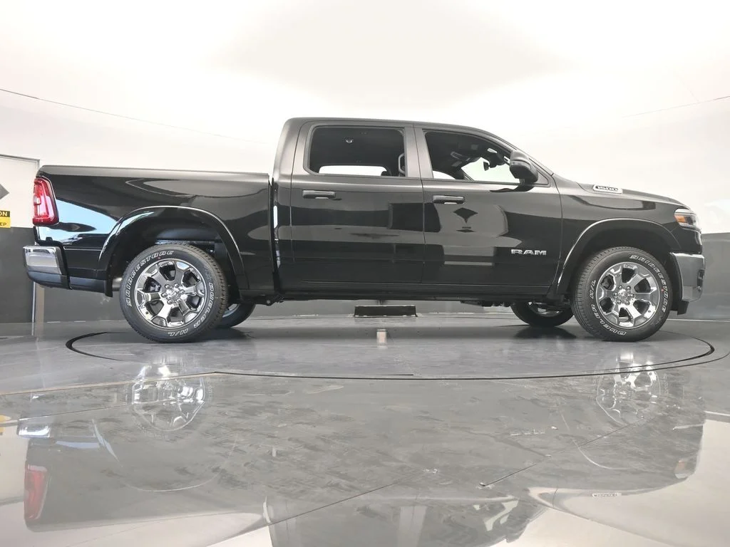 New 2026 Diamond Black Crystal Pearl-Coat Exterior Paint RAM Big Horn/Lone Star image 55
