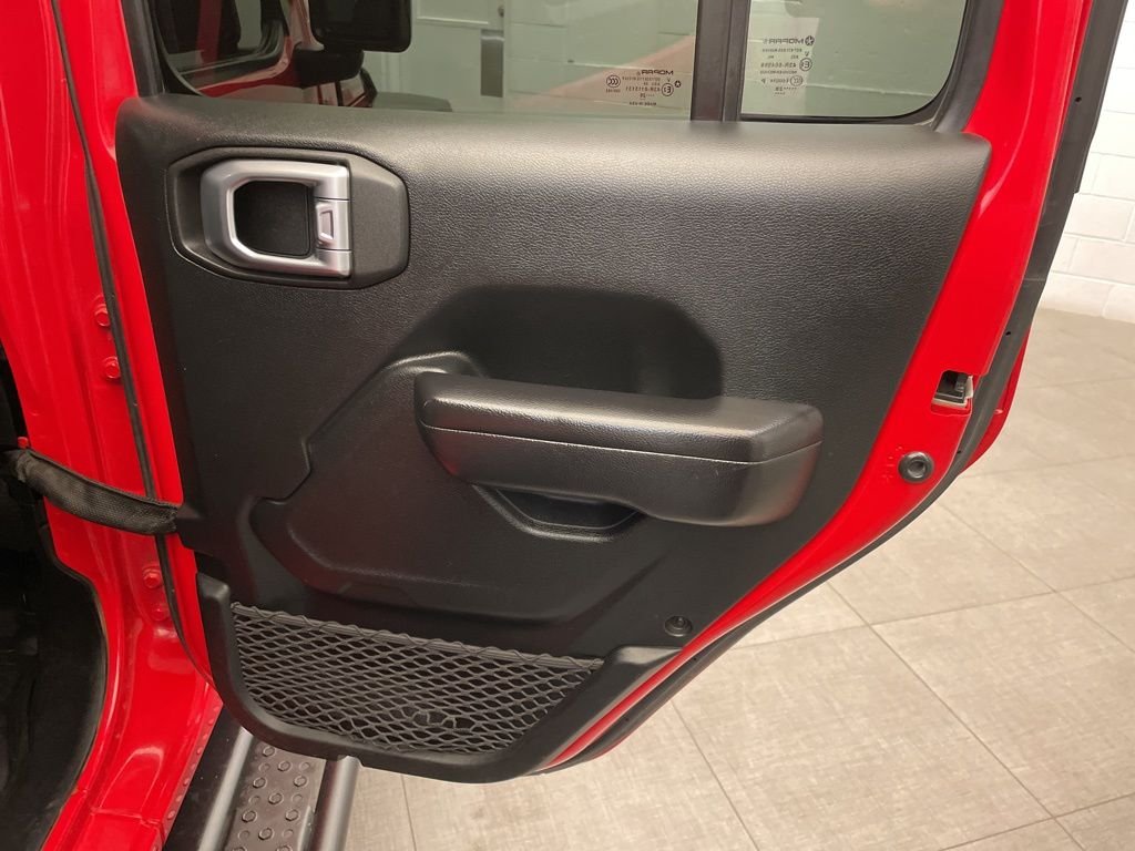 Used 2020 Red Jeep Unlimited Rubicon image 28