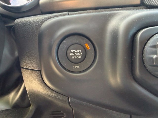 Used 2023 Gray Jeep Sport image 21