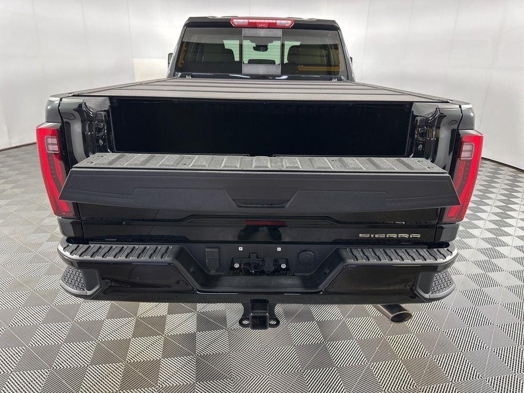 Used 2025 Onyx Black GMC Denali image 22
