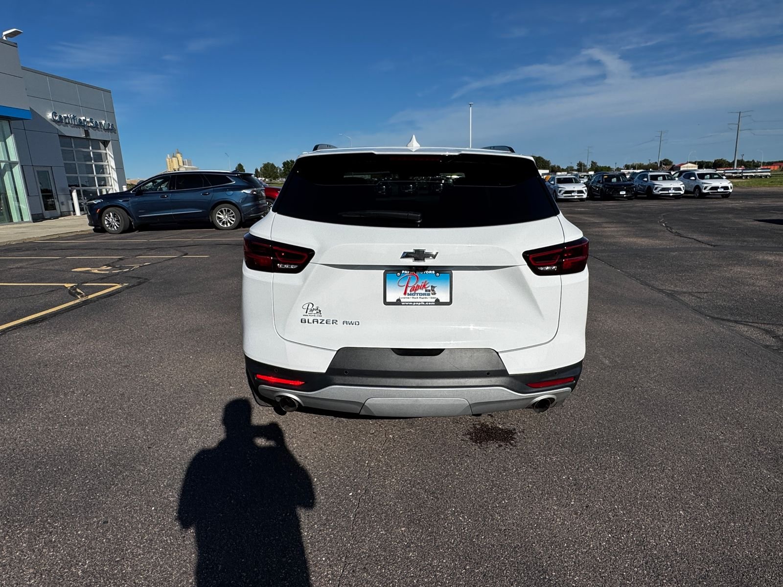 Used 2024 Summit White Chevrolet LT image 8