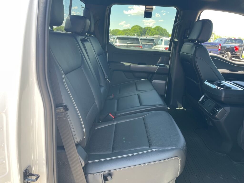 New 2026 Star White Metallic Tri-Coat Ford LARIAT image 23