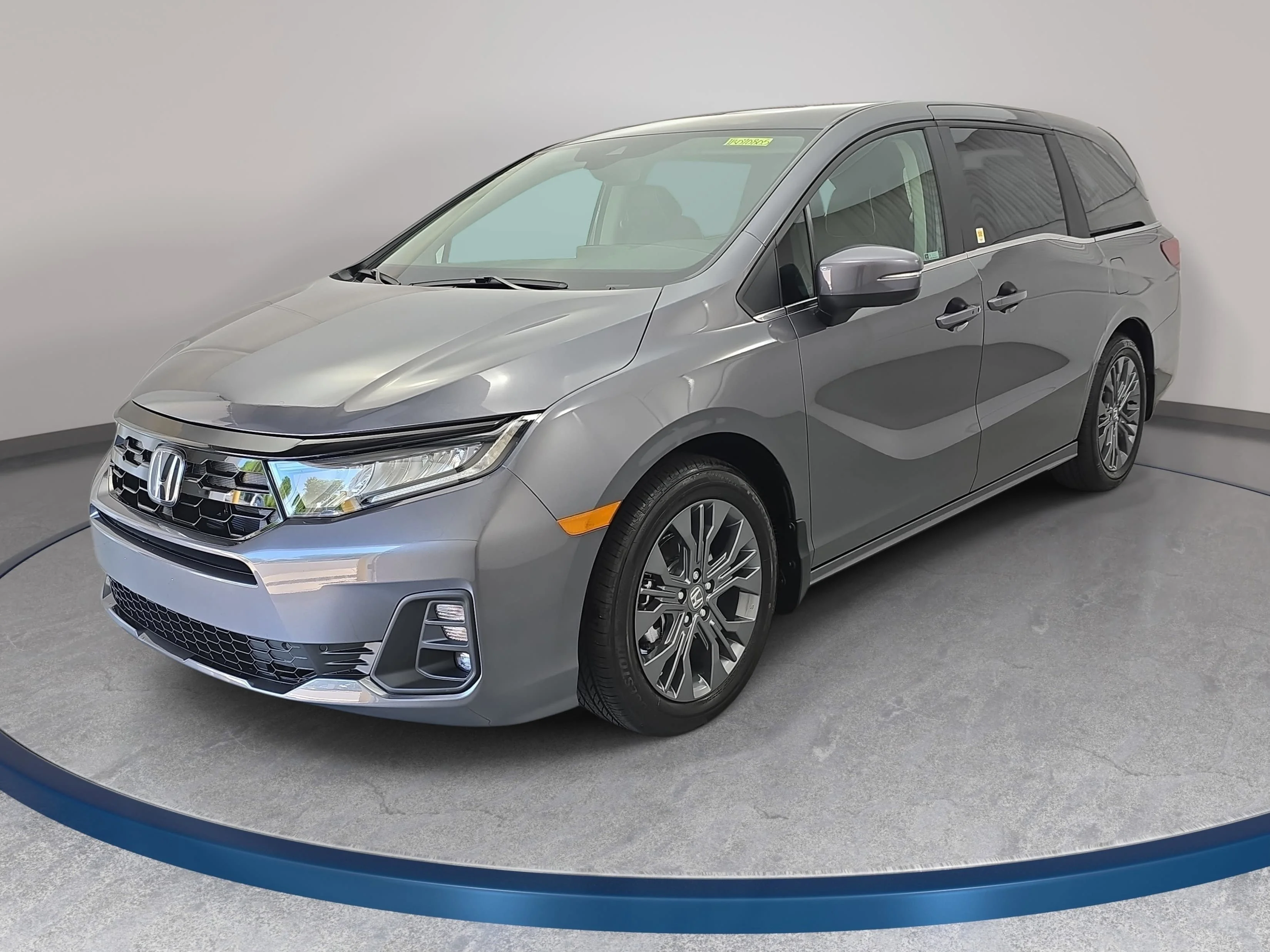 2026 Honda Odyssey Touring's photo