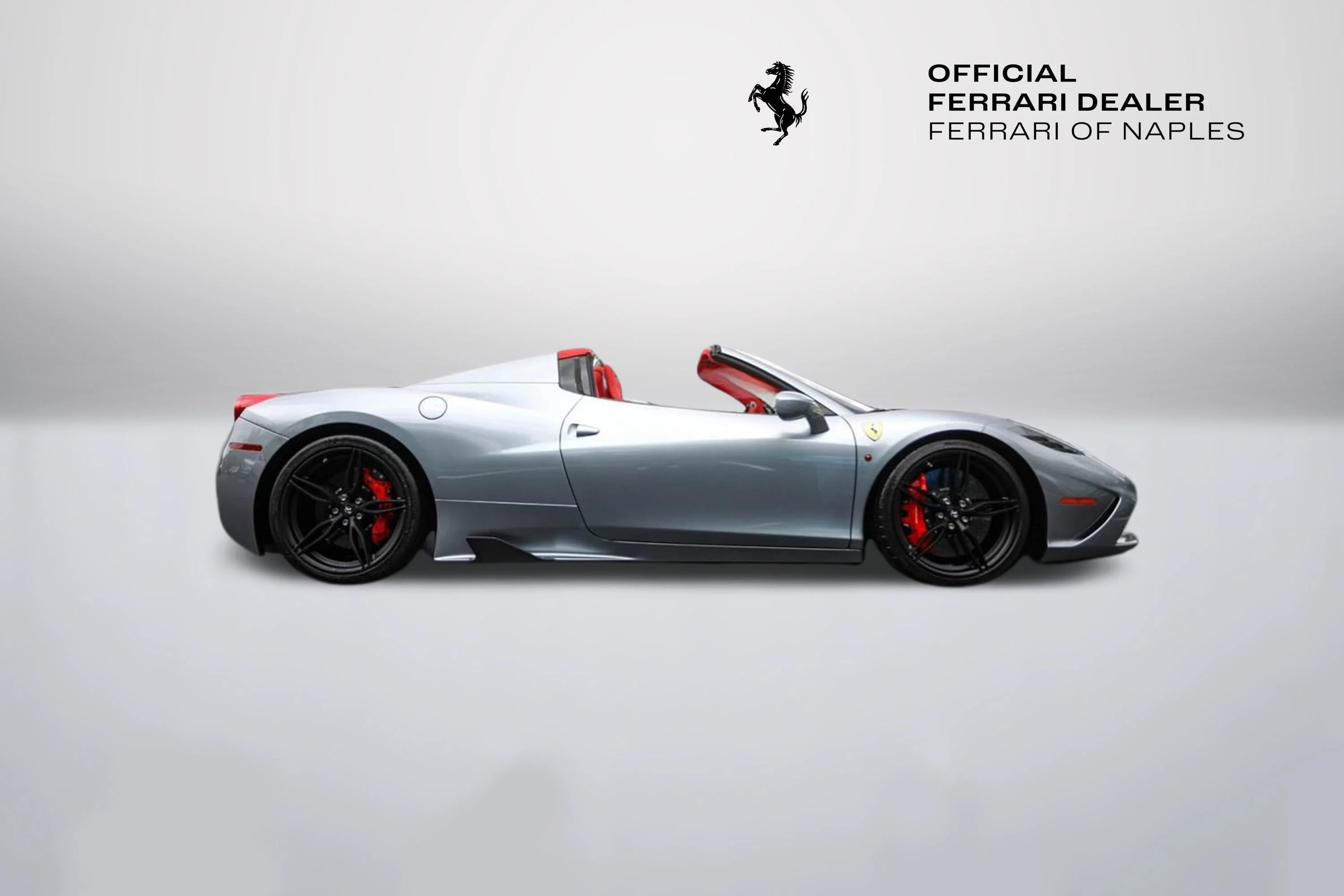 Used 2015 Grigio Titanio Metall Ferrari Base image 2