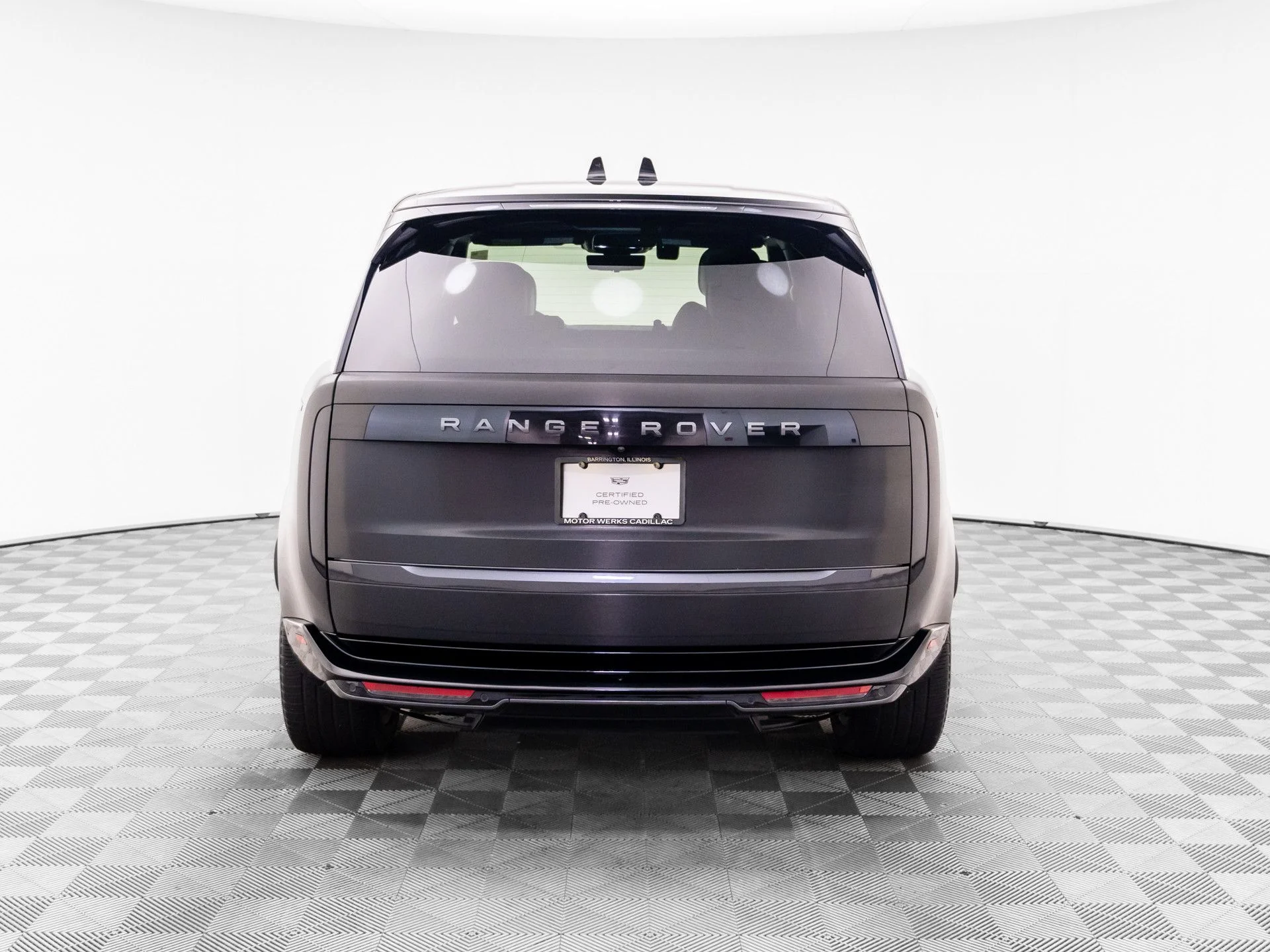 Used 2023  Land Rover Autobiography image 4