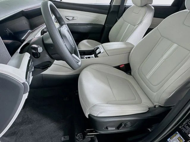 New 2026 Hyundai TUCSON SEL