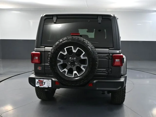 Certified Used 2025 Gray Jeep Sahara image 7