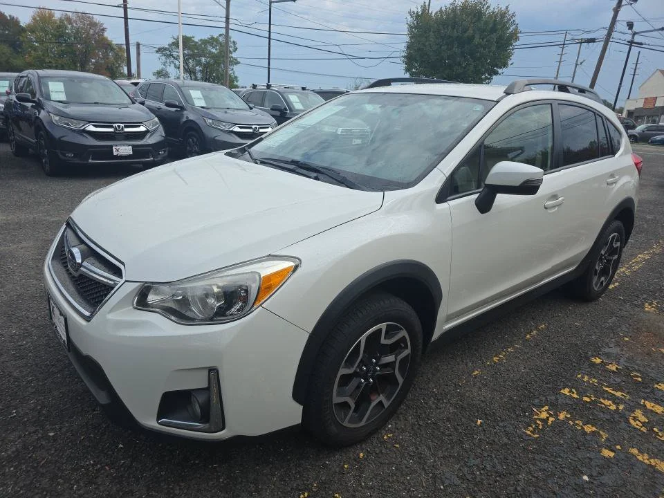 Used 2016 White Subaru 2.0i Limited image 6
