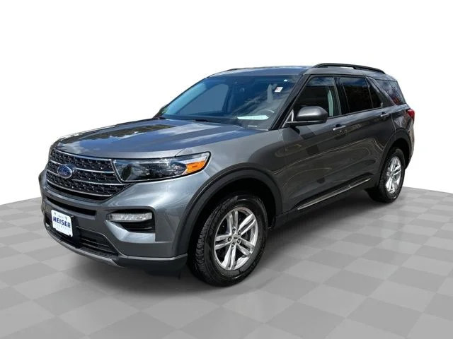 2023 Ford Explorer XLT 4WD's photo