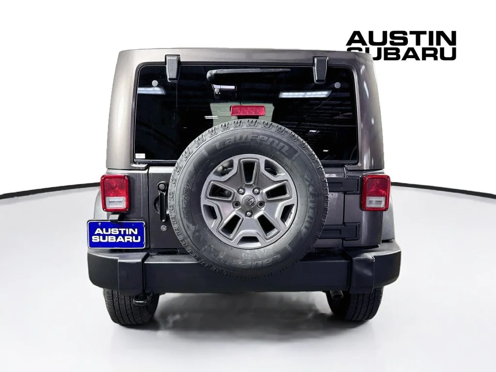 Used 2017 Gray Jeep Unlimited Rubicon image 6