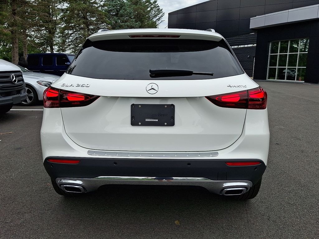 New 2026 Polar White Mercedes-Benz GLA 250 image 5