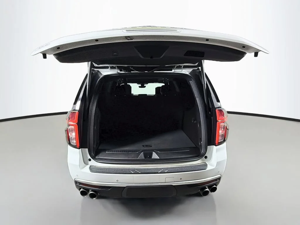 Used 2021 Summit White Chevrolet High Country image 25