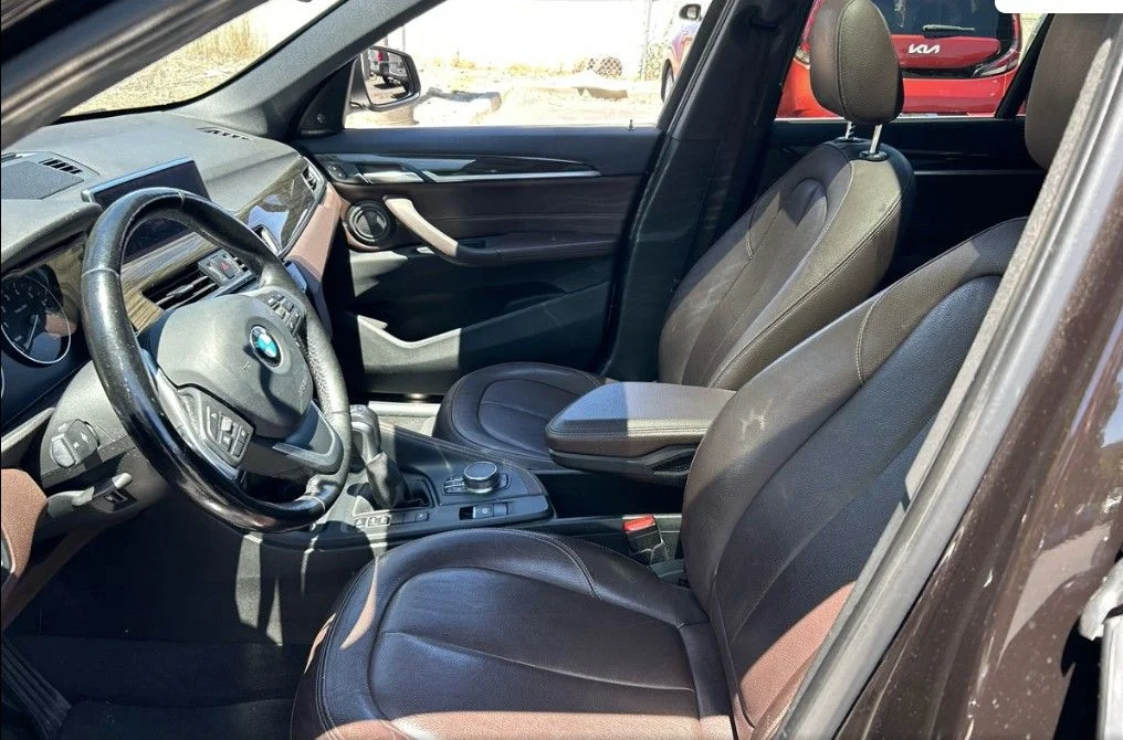 Used 2018 Brown BMW xDrive28i image 6