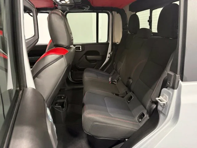 Used 2022 Silver Jeep Rubicon image 31