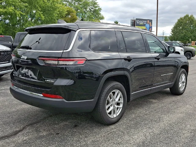 Used 2025 Black Jeep Laredo image 6
