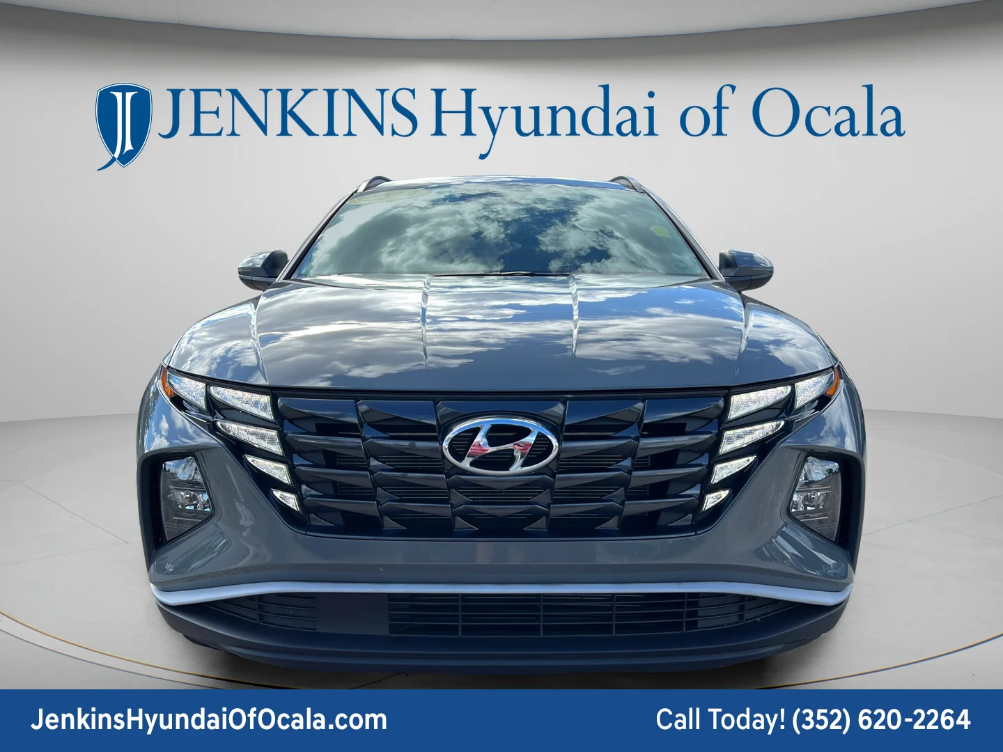 Used 2024 Hampton Gray Hyundai SEL image 8