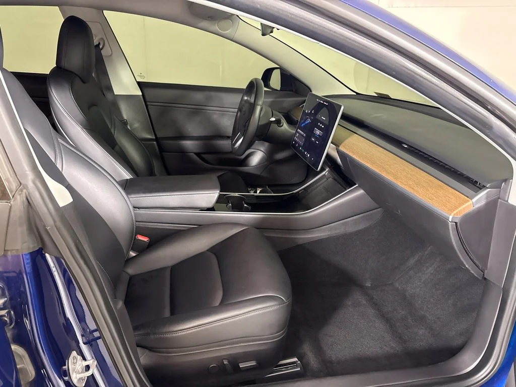 Used 2019 Blue Tesla Mid Range image 12