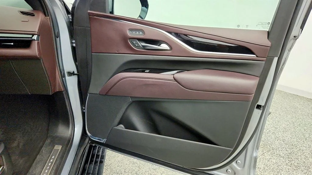 Used 2023 Argent Silver Metallic Cadillac 4WD 4dr Premium Luxury Platinum w/ Radiant Pkg & Super Cruise image 28