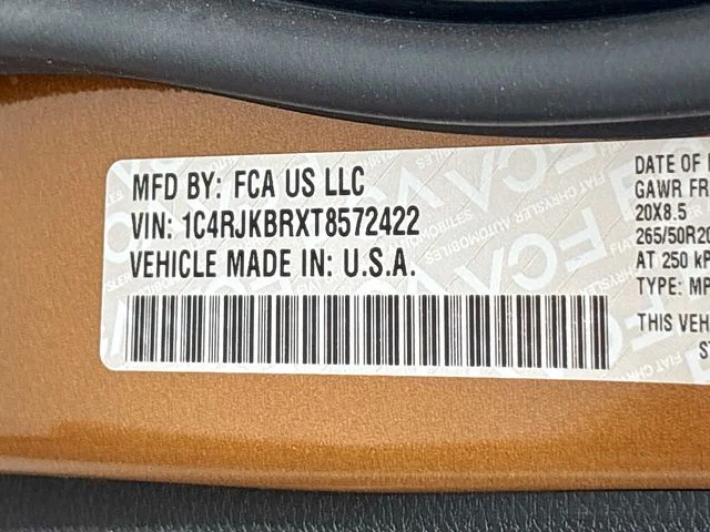 New 2026 Copper Shino Metallic Clear-Coat Exterior Paint Jeep Limited image 21