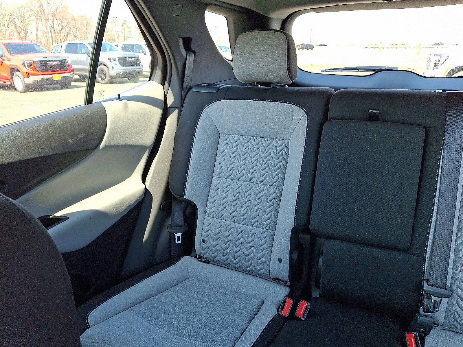 2023 Chevrolet Equinox LS - Photo 14