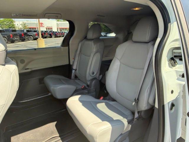 Certified Used 2021 BLIZZARD PEARL Toyota  image 25