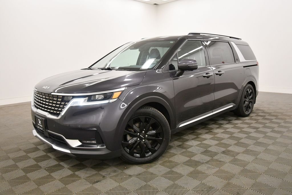 Used 2022 Kia Carnival SX with VIN KNDNE5H38N6085967 for sale in Rochester, Minnesota