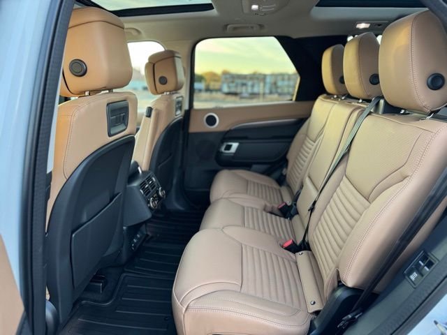 New 2025 Fuji White Land Rover Metropolitan Edition image 11