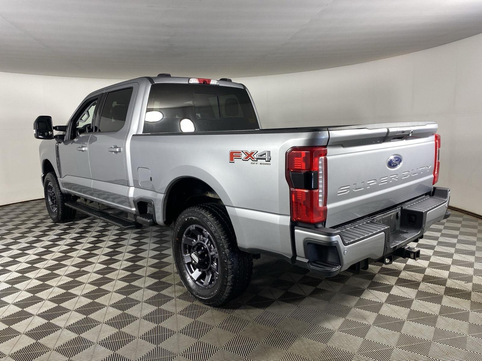 Used 2024 Iconic Silver Ford LARIAT image 7
