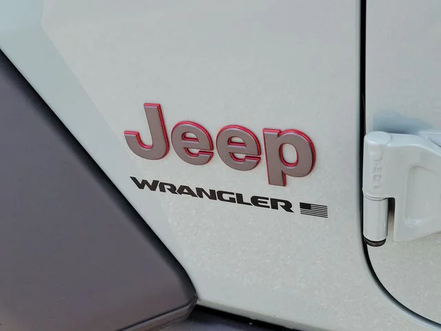 Used 2024 Gray Jeep Rubicon image 9