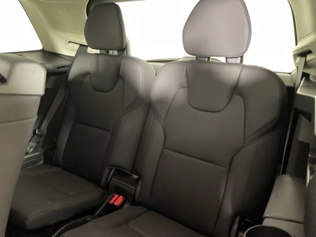 2025 Volvo XC90 Plus - Photo 27