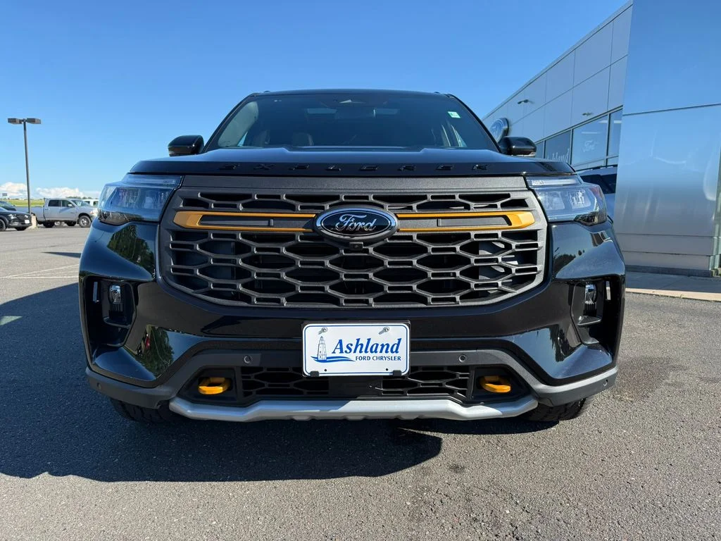 New 2026 Agate Black Metallic Ford Tremor® image 11