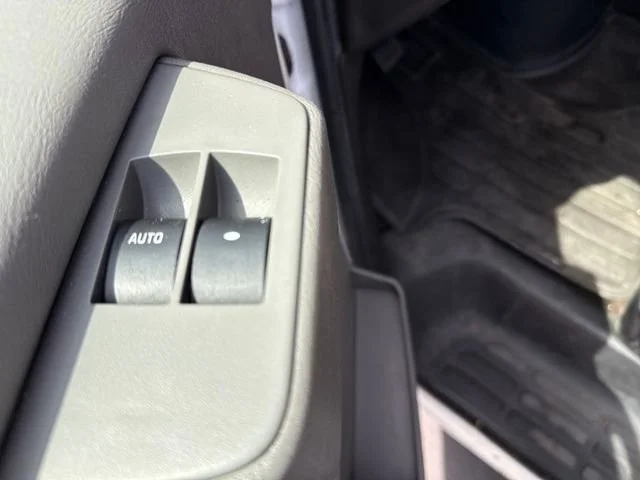 Used 2015 SUMMIT WHITE Chevrolet LT image 14