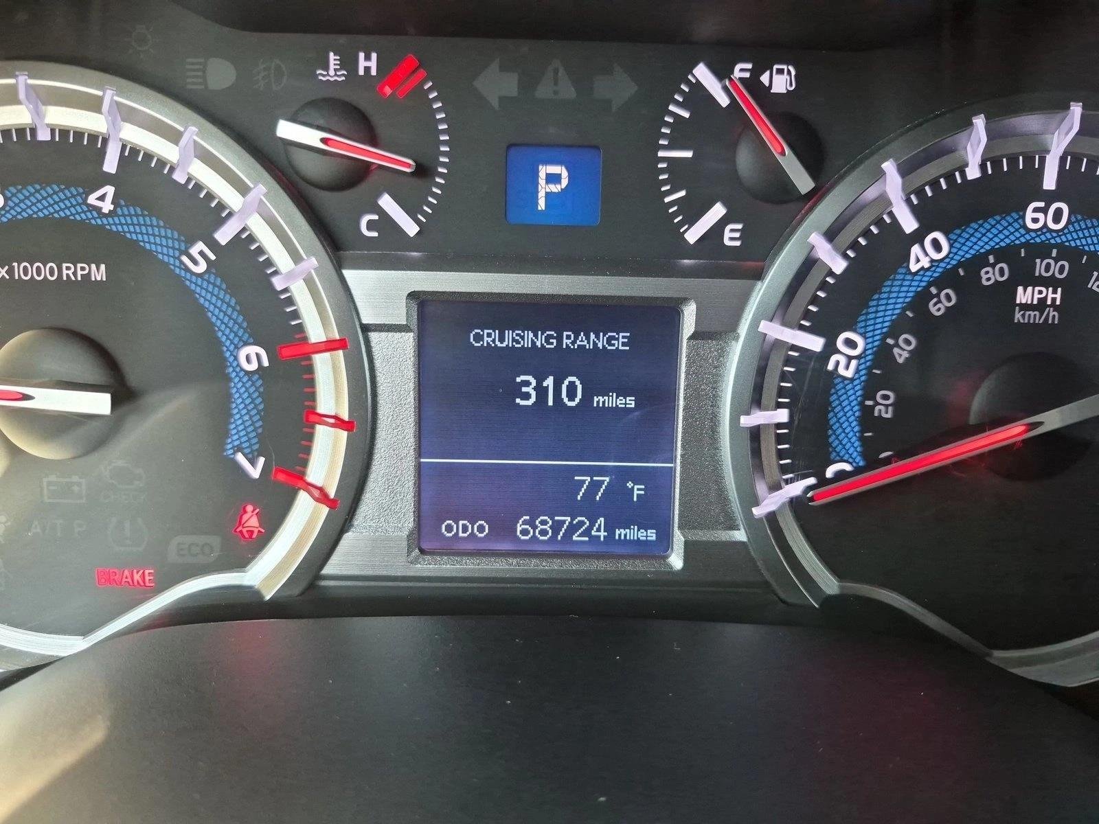 Used 2019 Classic Silver Metallic Toyota SR5 image 11
