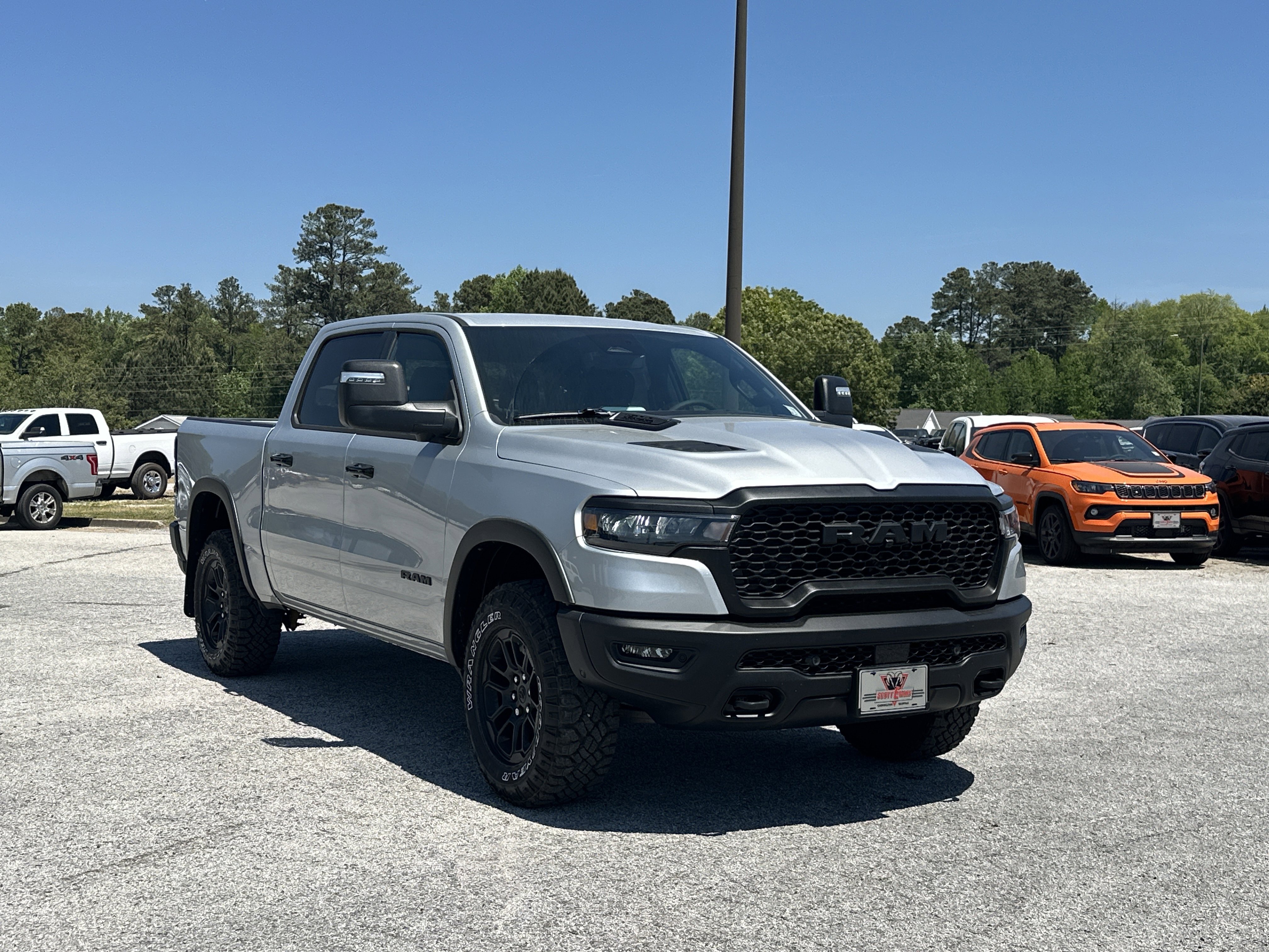 New 2026 Silver Zynith Exterior Paint RAM Rebel image 2