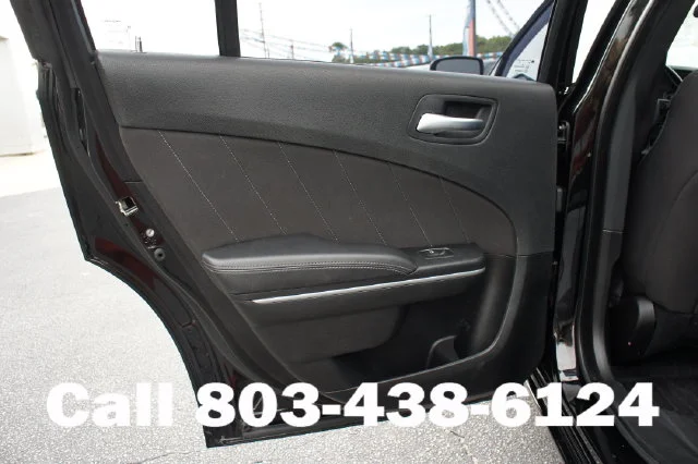 Used 2023 Black Dodge SXT image 10