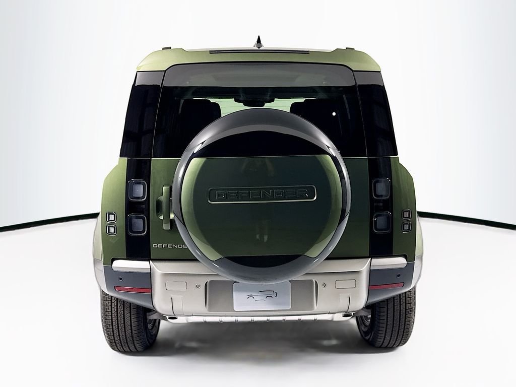 New 2026 Woolstone Green Land Rover S image 6