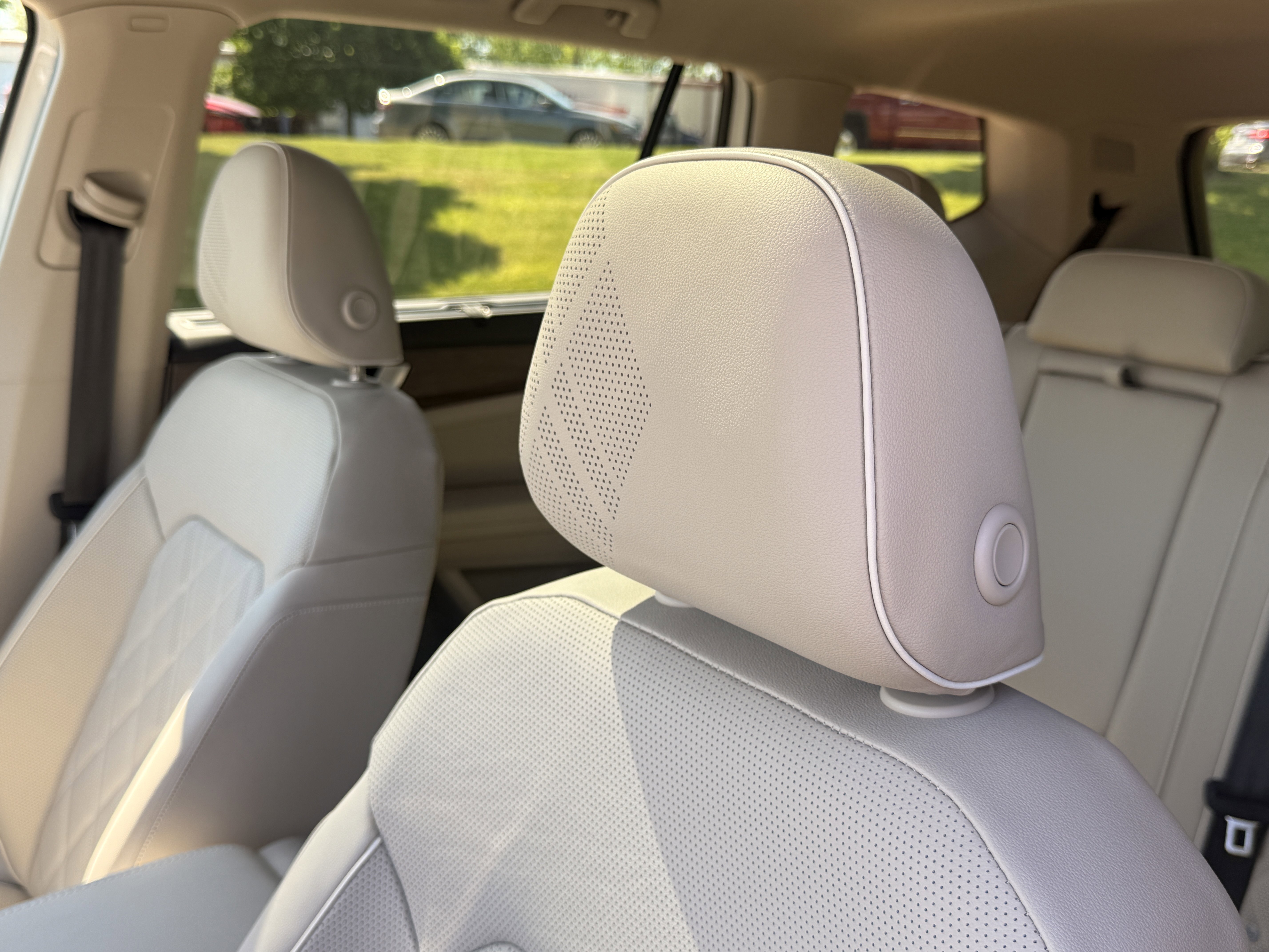 New 2026 Opal White Pearl Volkswagen 2.0T SEL Premium R-Line image 27