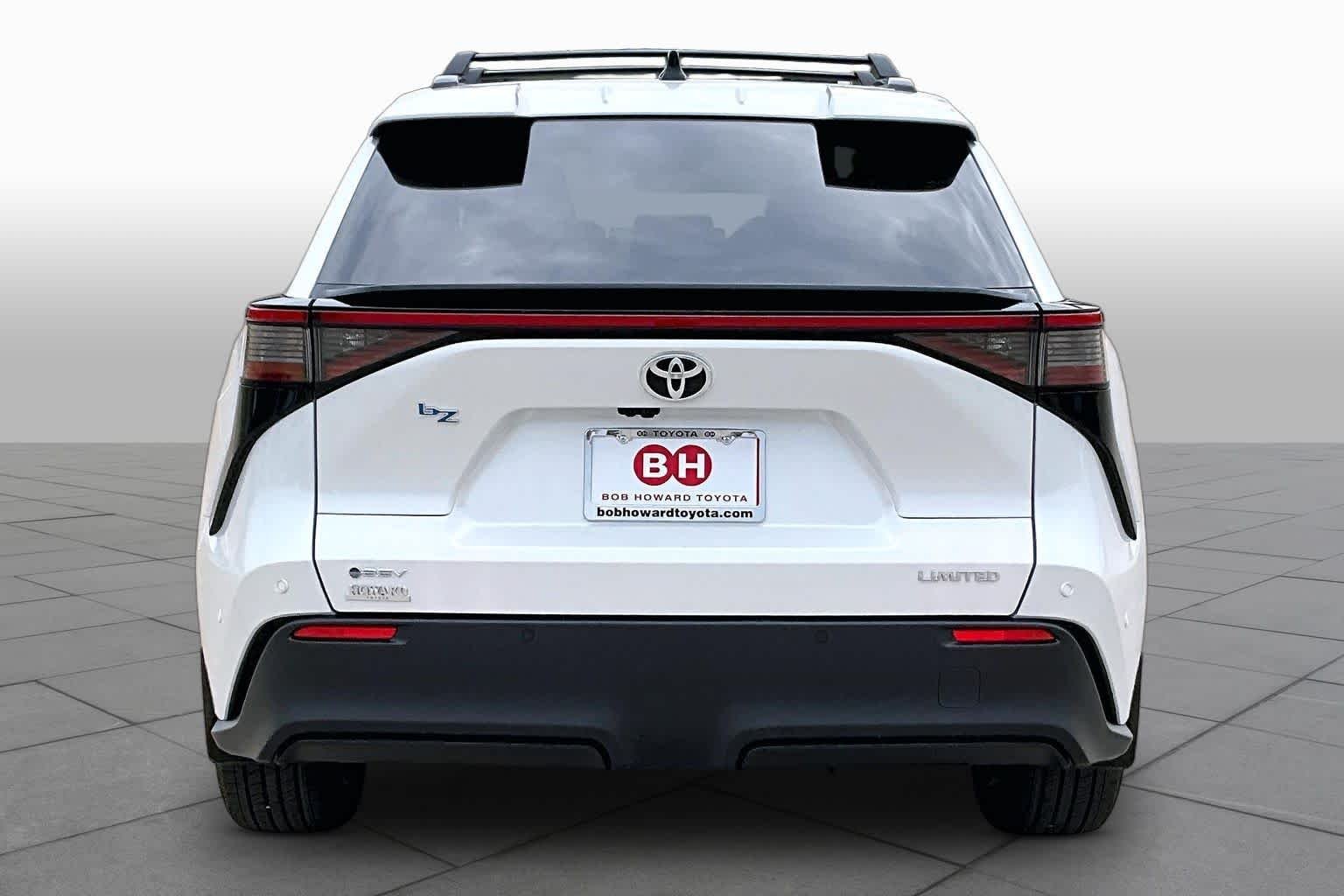 New 2027 Wind Chill Pearl Toyota Limited image 4