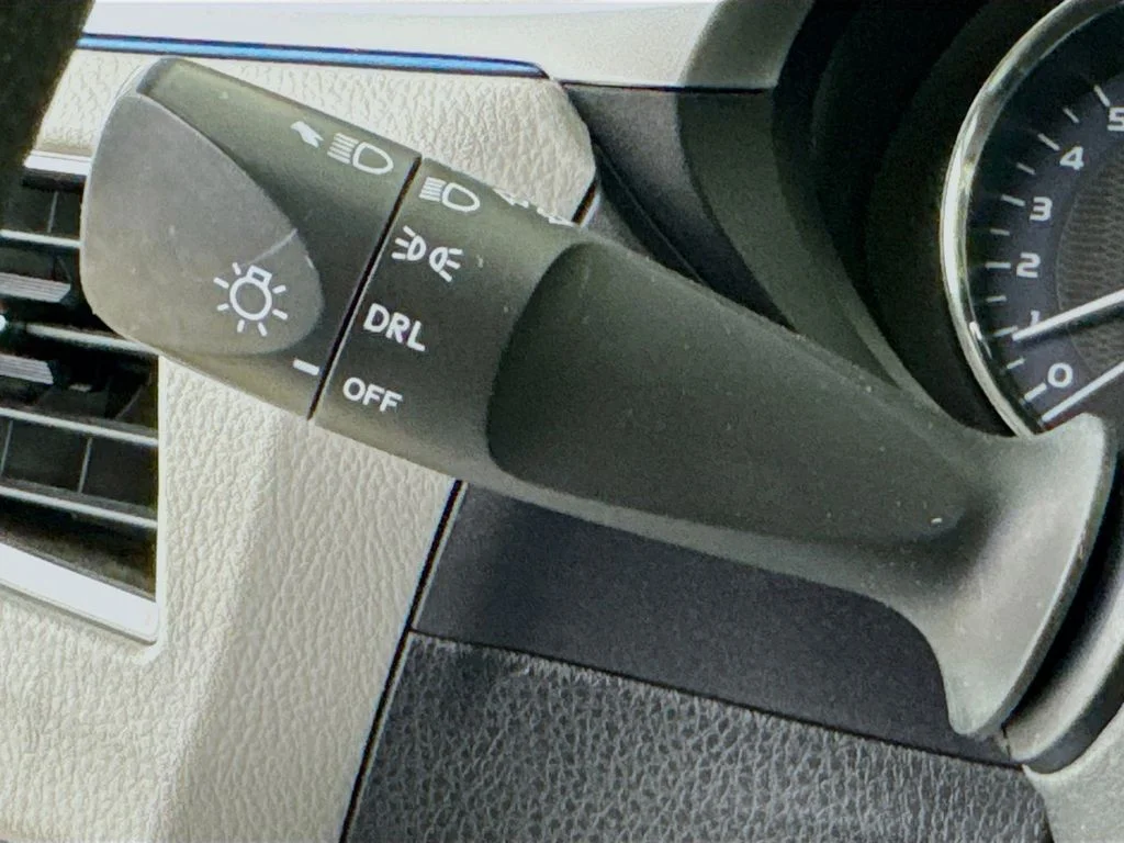 Used 2015 Super White Toyota LE image 13