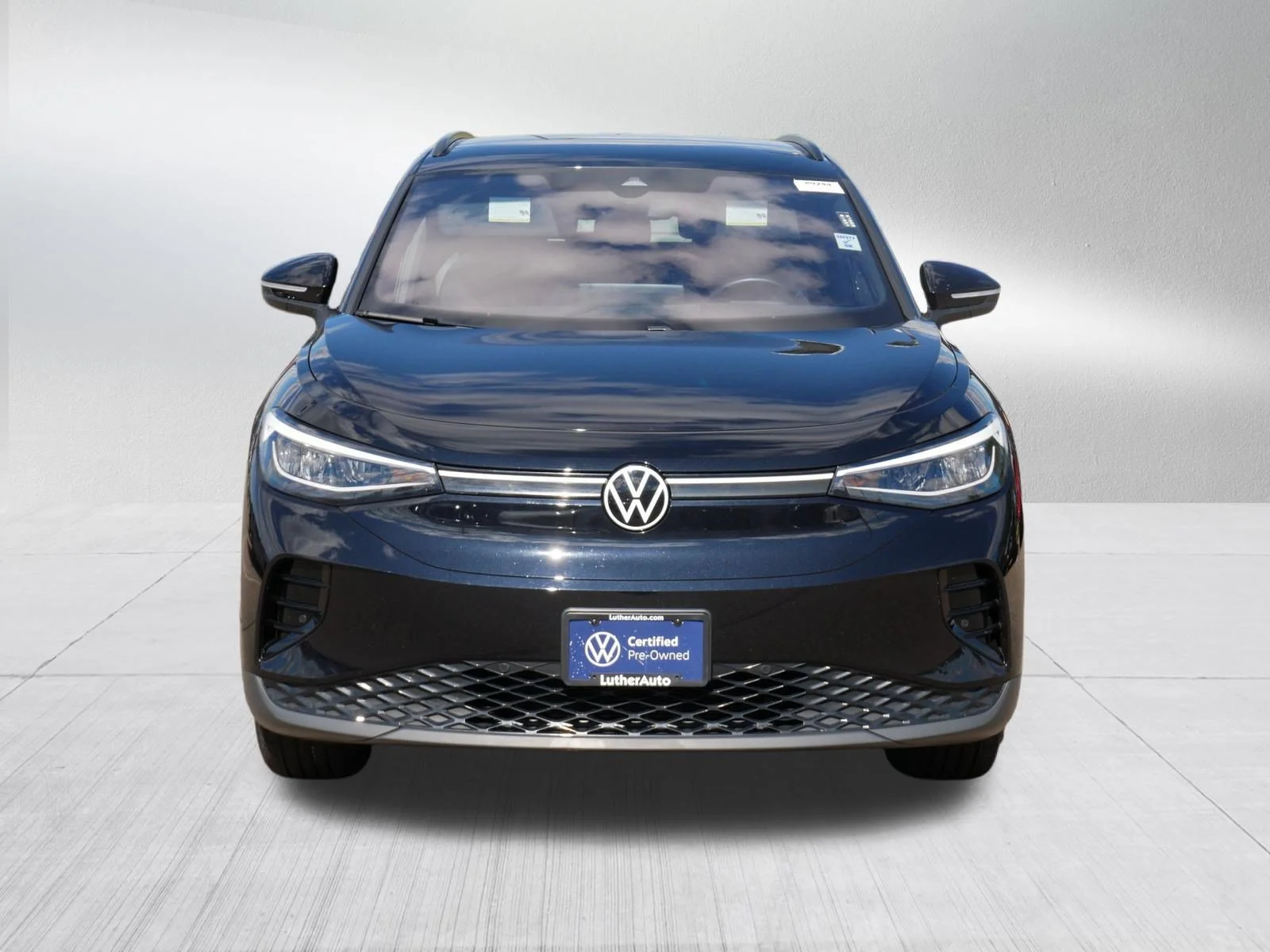 Certified 2023 Volkswagen ID.4 PRO with VIN 1V2DNPE85PC041872 for sale in Minneapolis, MN