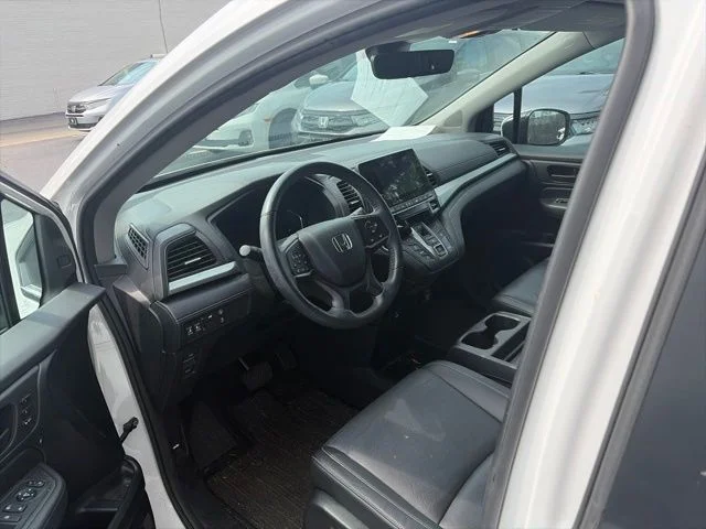 Used 2024 Platinum White Pearl Honda EX-L image 9