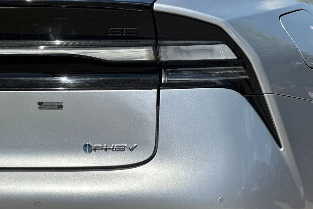 Used 2026  Toyota SE image 31