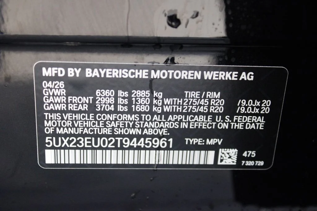New 2026 Black Sapphire Metallic BMW xDrive40i image 28