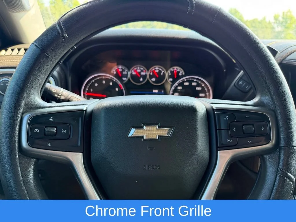 Used 2020 SUMMIT WHITE Chevrolet LT image 32