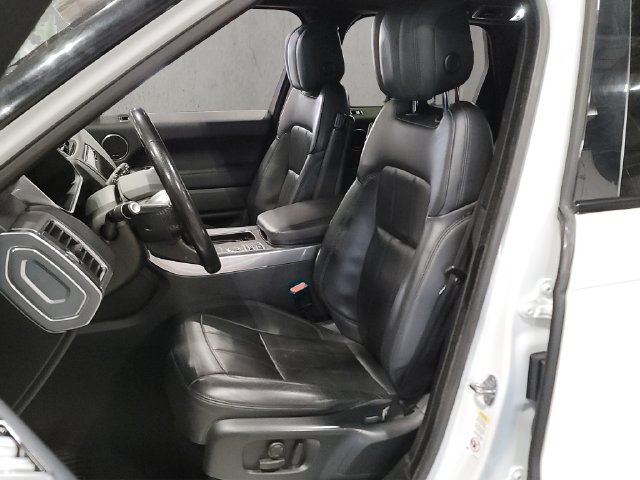 Used 2019 Fuji White Land Rover HSE image 7
