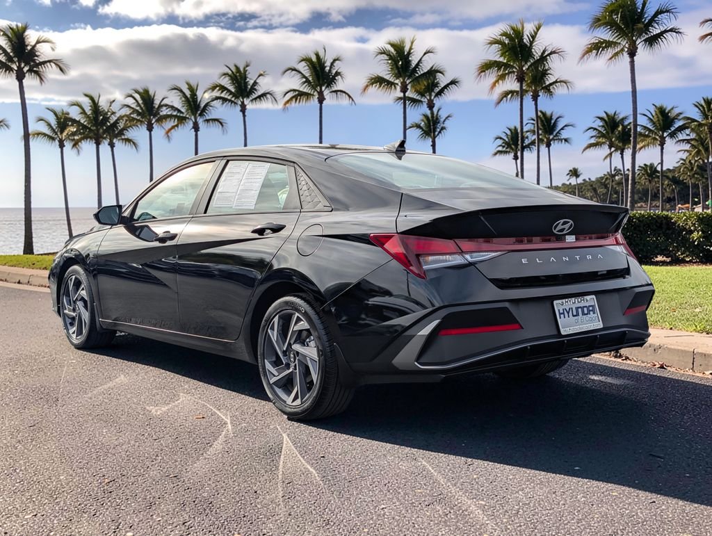 Certified Used 2025 Black Hyundai SEL Sport image 7