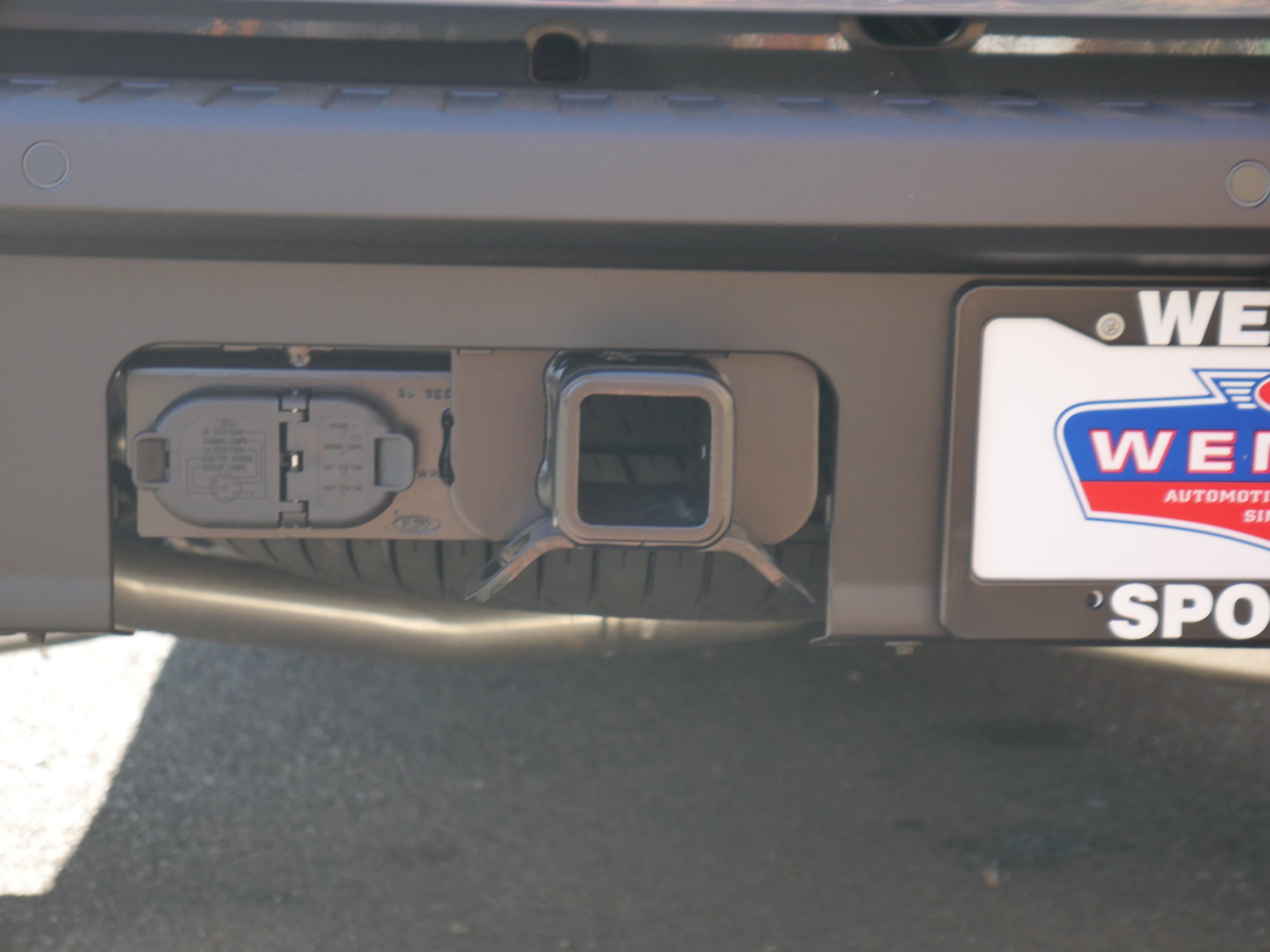 New 2025 Azure Gray Metallic Tri-Coat Ford XLT image 20