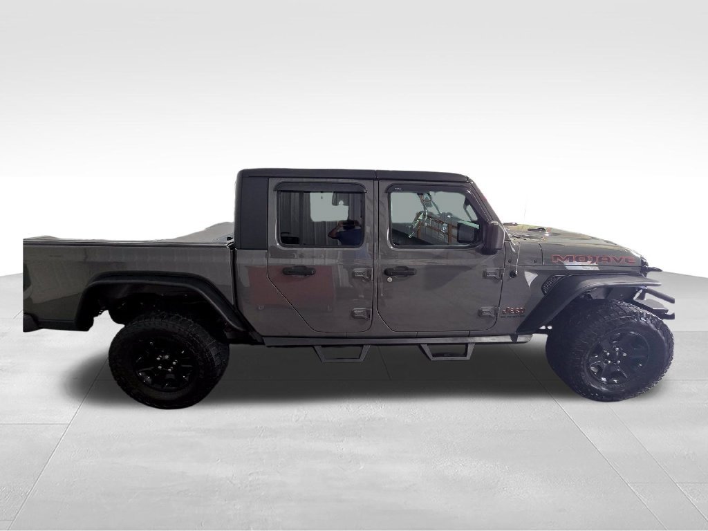 Used 2021 Gray Jeep Mojave image 6