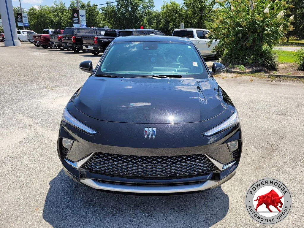 Used 2024 Black Buick Avenir image 9