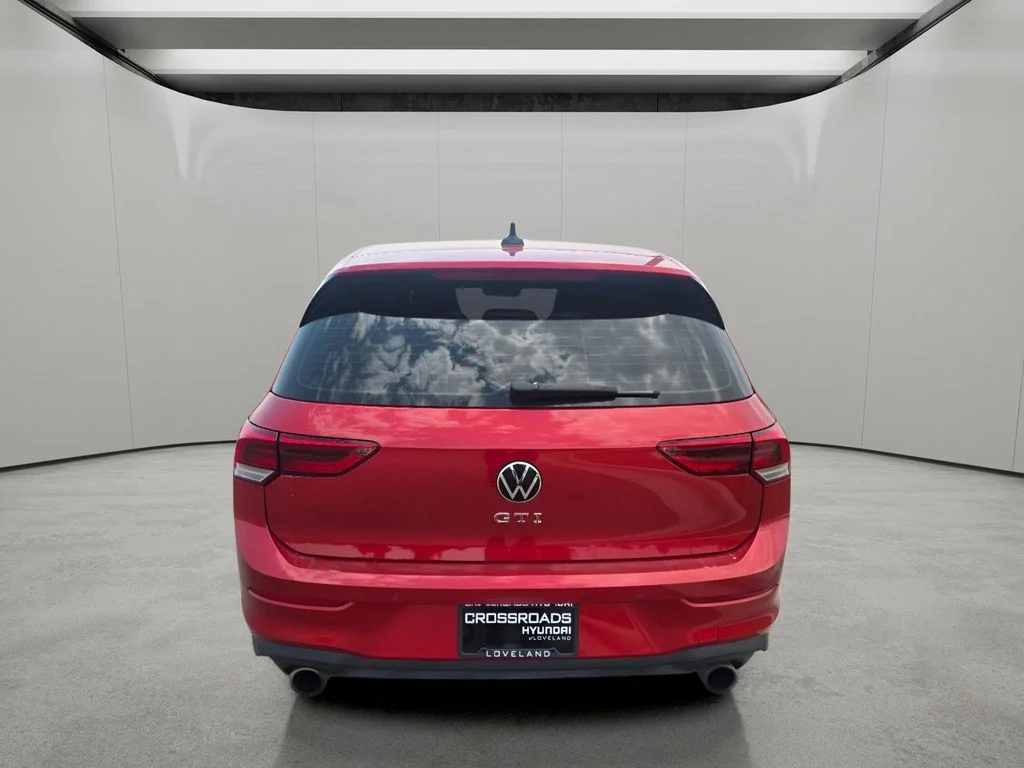 Used 2024 Kings Red Metallic Volkswagen SE image 6